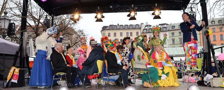 "Linie 8" beim Tanz der Marktweiber auf dem Viktualienmarkt 17.02.2026 (&copy;Foto:Martin Schmitz)